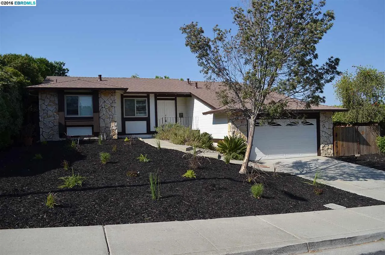 2422 Maywood Way photo 1