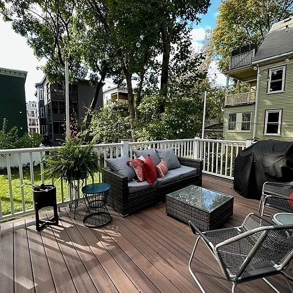 18 Hewlett St #1 — Photo 11