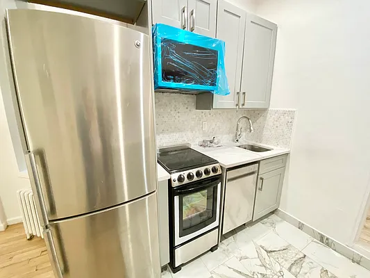 Rented by J PRESTON AND ASSOCIATES INC | media 12