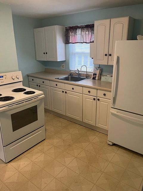 1st image of 328 Main St APT C