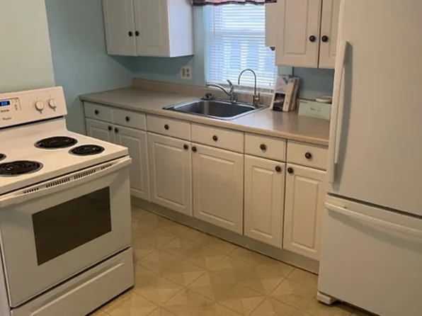 328 Main St APT C, Somersworth, NH 03878