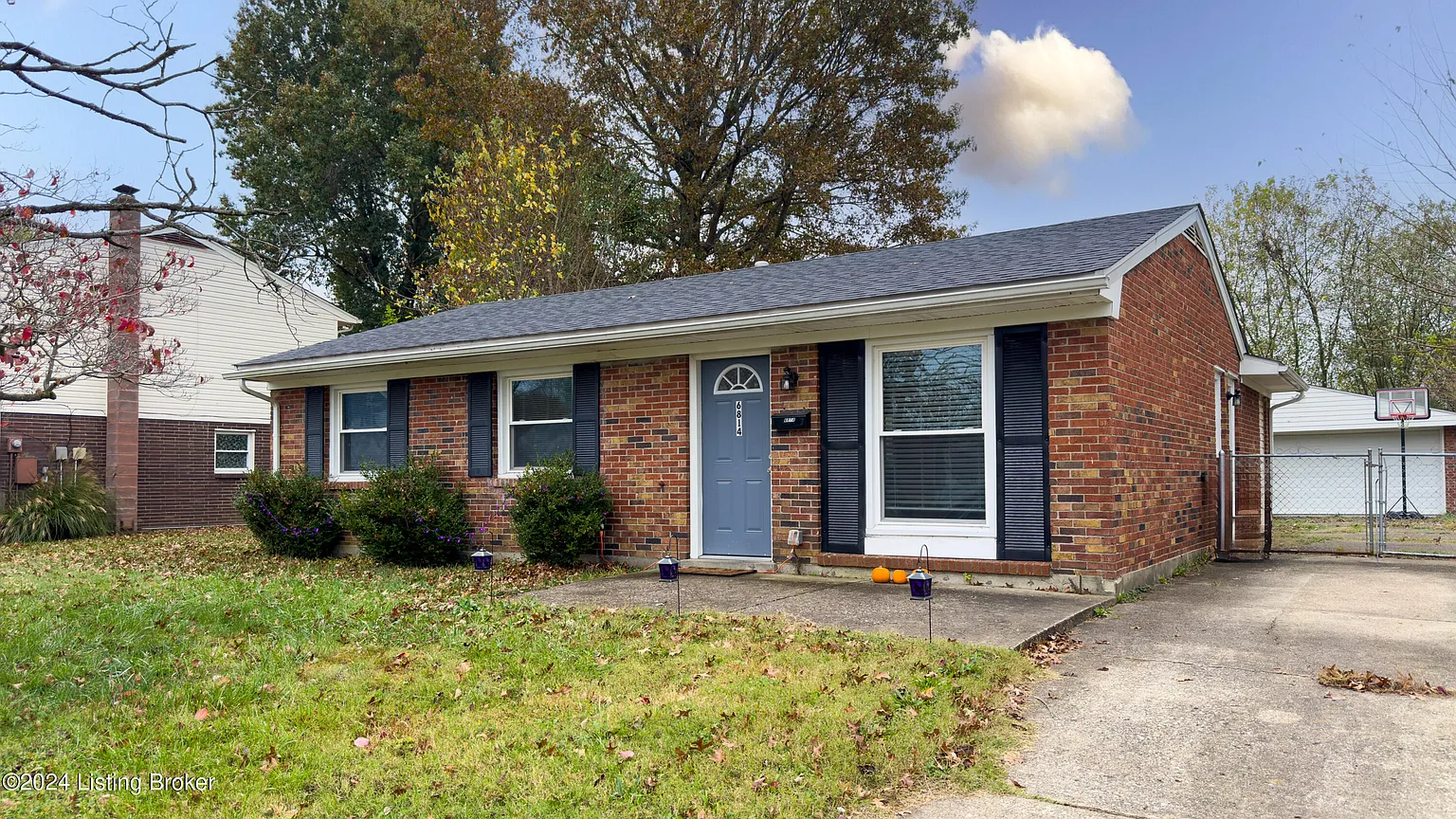 6814 Barfield Rd photo 1