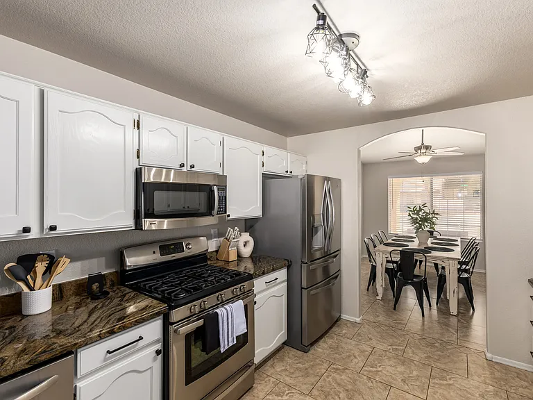 6424 E Menlo St — Photo 19