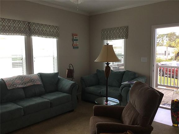 5th image of 233 Blackburn Blvd