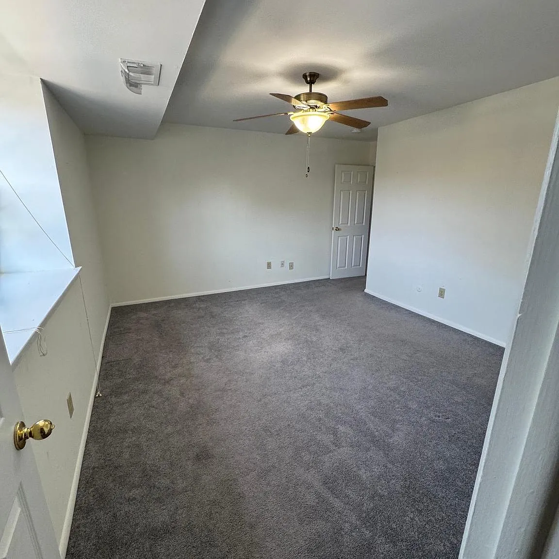 2 bed, 1.5 bath, $2,000 — Photo 4