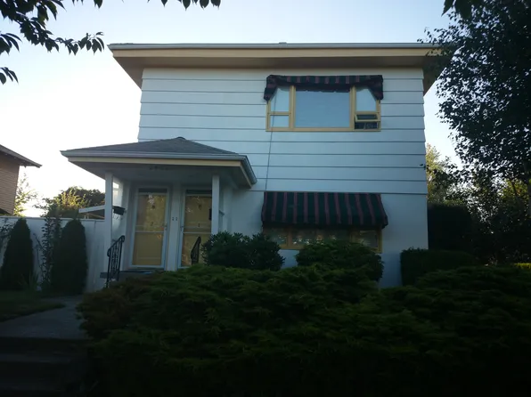 2402 1st Ave N, Seattle, WA 98109