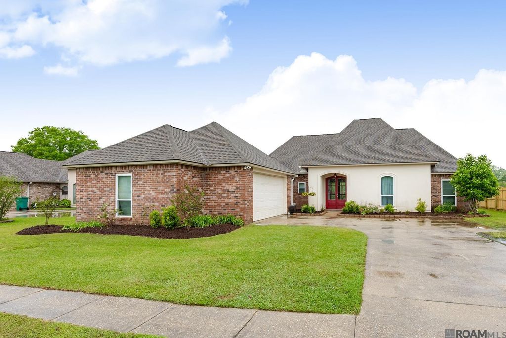 12485 Timberwood Dr, Walker, LA