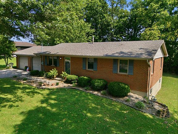 3rd image of 709 Brentwood Dr