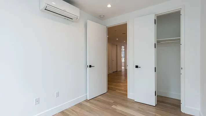 Rented by Nooklyn NYC LLC | media 69