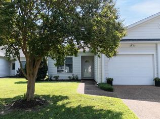 12 River Ct, Kilmarnock, VA 22482