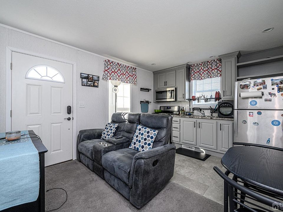 67 Oakdale Vlg, North Brunswick, NJ 08902 Zillow