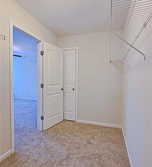 204 Feathers Ln — Photo 24