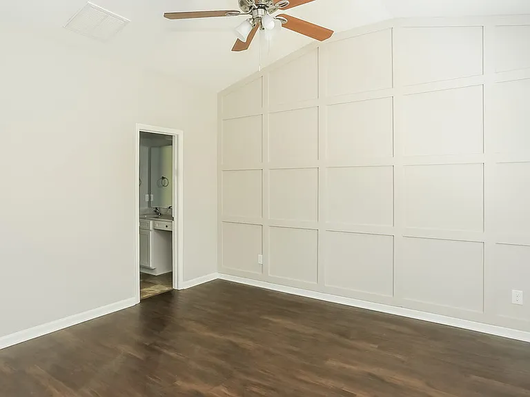 7609 Malden Park Dr — Photo 10