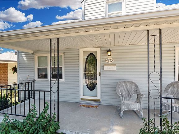 3rd image of 2637 Holman St
