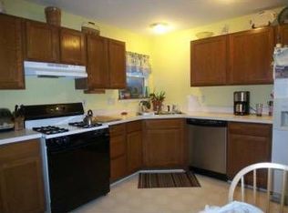 1123 Oakcrest Rd, Howell, MI 48843