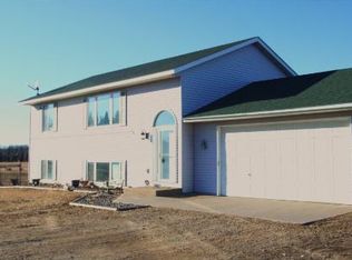 9734 301st Ave, Princeton, MN 55371