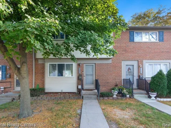 25711 Salem St, Roseville, MI 48066