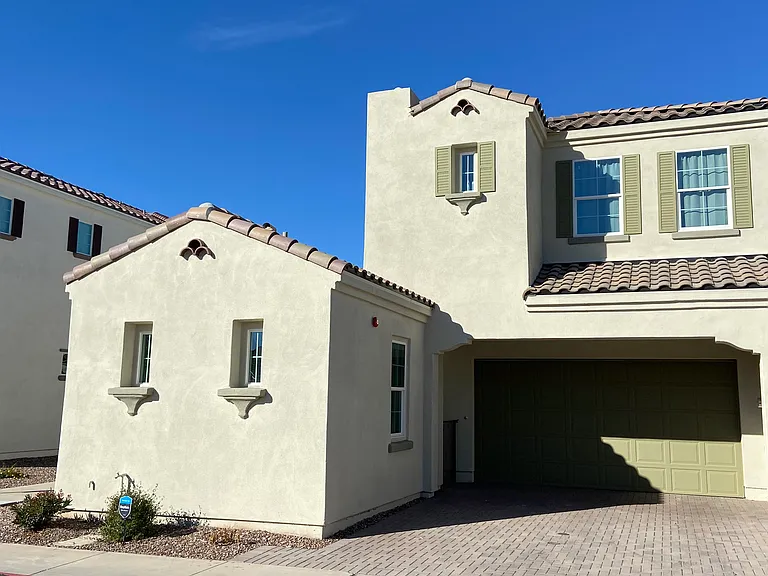 254 E Markwood Dr — Photo 1