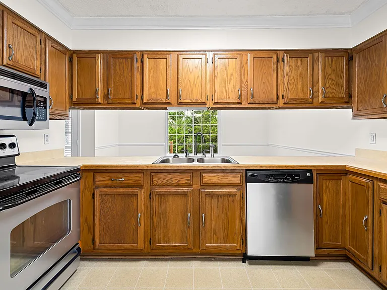 8807 Ryegate Dr — Photo 20