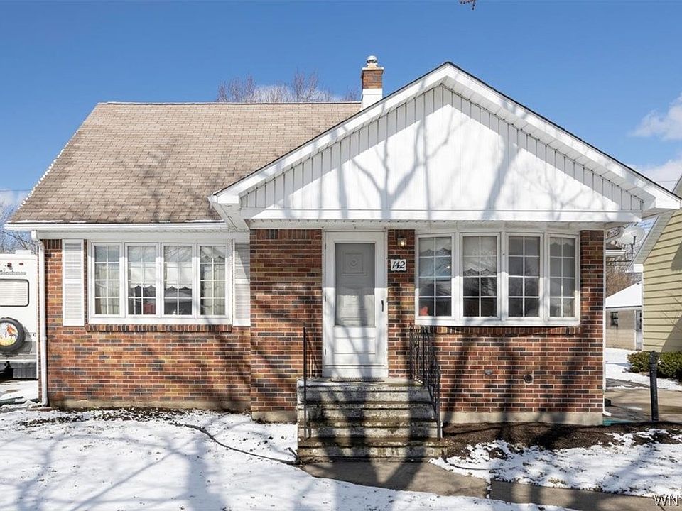 1st image of 142 McNaughton Ave