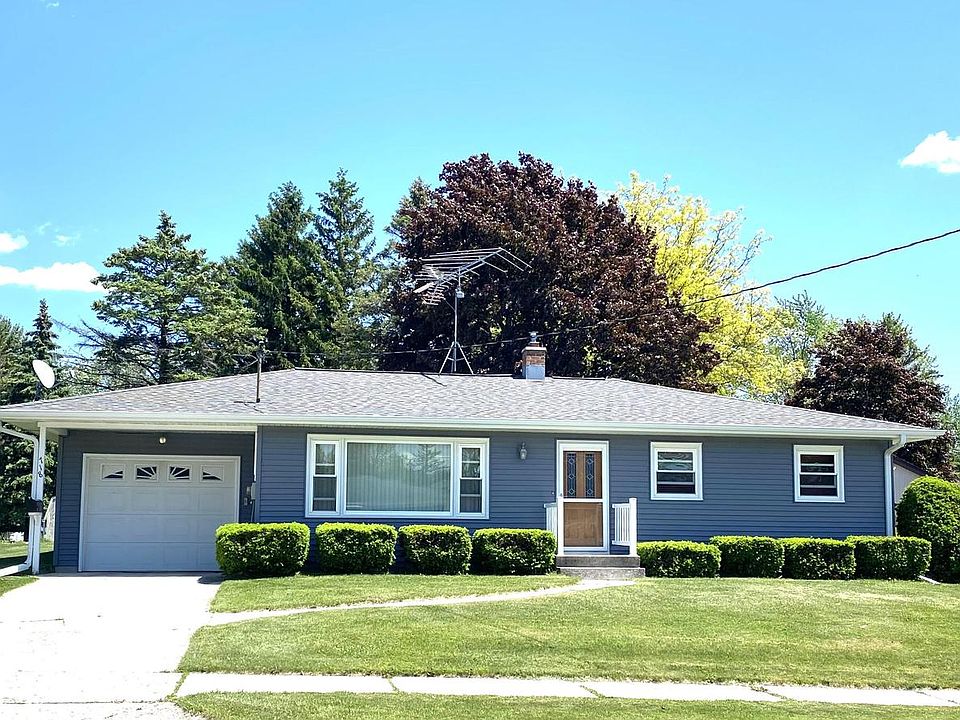 718 2nd St, Kiel, WI 53042 Zillow