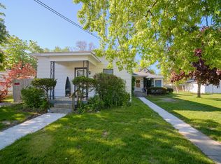 257 1st Ave, Manistee, MI 49660