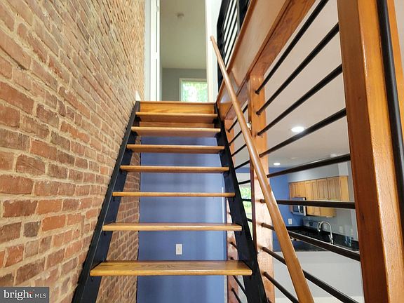 4th image of 3421 Leverton Ave