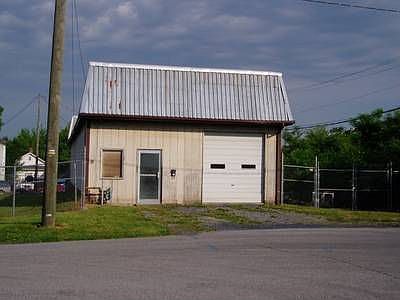 1st image of 789 N Bayard Ave
