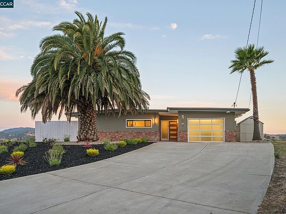 4th image of 101 Hillcroft Way