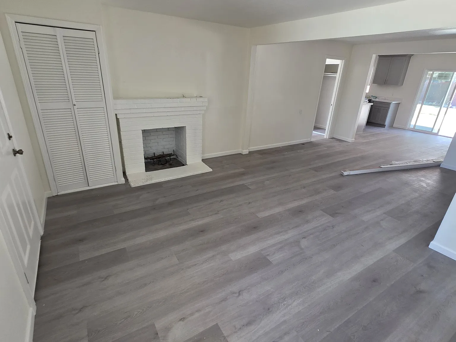 7915 Juniper Ave — Photo 3