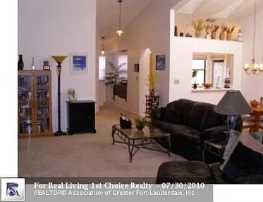 3rd image of 69 NW 98th Ter