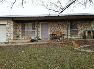 1213 W Avenue B, Lampasas, TX 76550