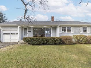 6 Farmstead Ln, Ellington, CT 06029