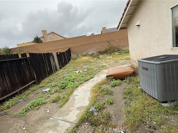 5th image of 2643 N Fitzsimmons Ave