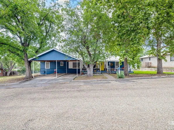 211 Murphy Ave, Sonora, TX 76950