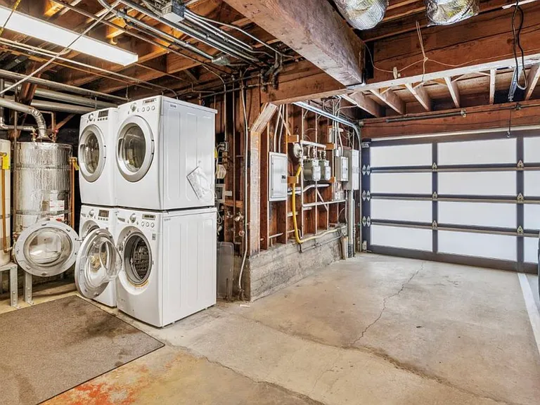 608 Peralta Ave — Photo 12