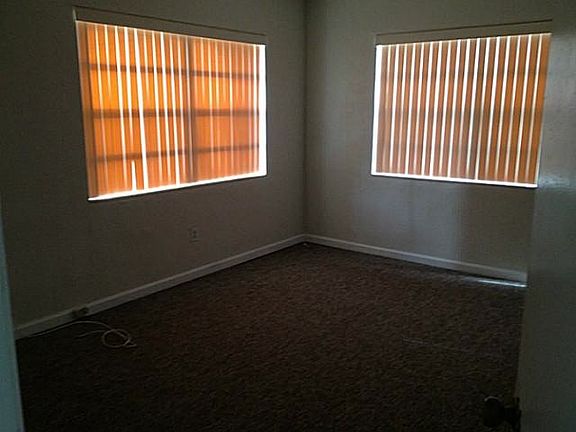 3rd image of 815 W Las Olas Blvd