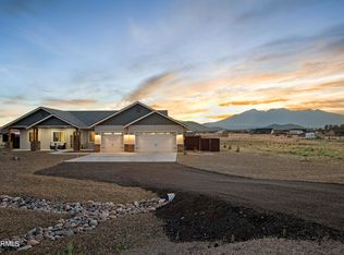 9784 Girard Rd, Flagstaff, AZ 86004