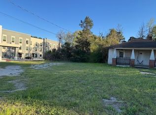 3117-3115 3107 Montgomery Rd, Huntsville, TX 77340