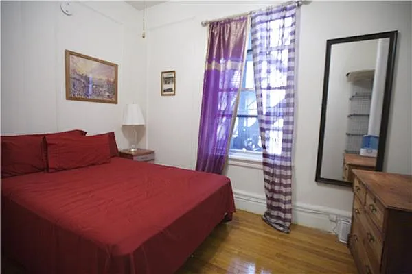 Sold by R New York | media 13