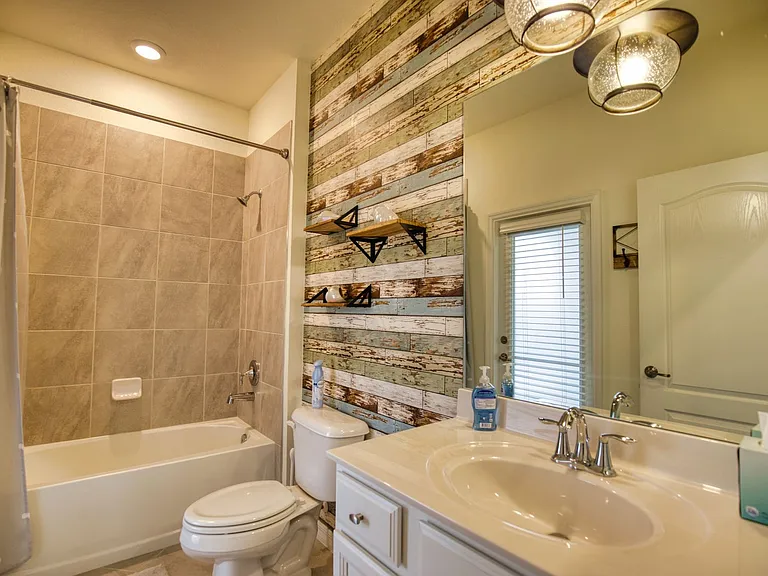 10187 Crooked Creek Dr — Photo 36