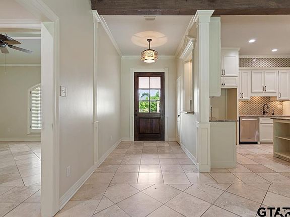 4th image of 7034 Walden Dr