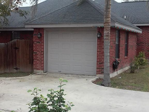2nd image of 211 E Adams Ave