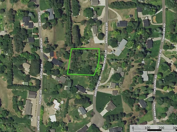 820 Arrowhead Drive, North Platte, NE 69101