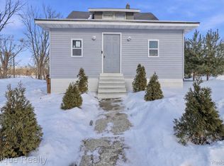 48 Augusta Ave, Pontiac, MI 48341