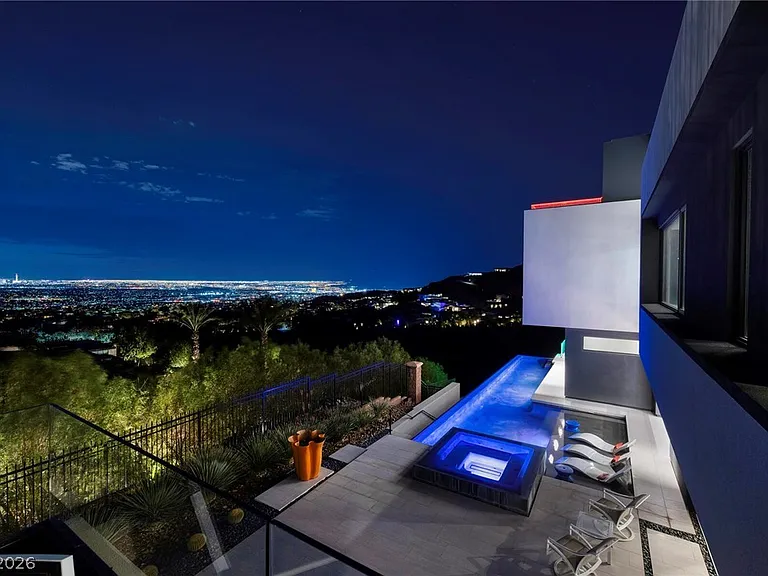 750 Dragon Ridge Dr — Photo 44