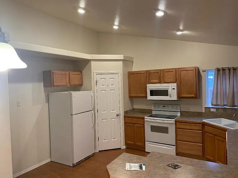 1067 Arrow Wood Ct — Photo 7