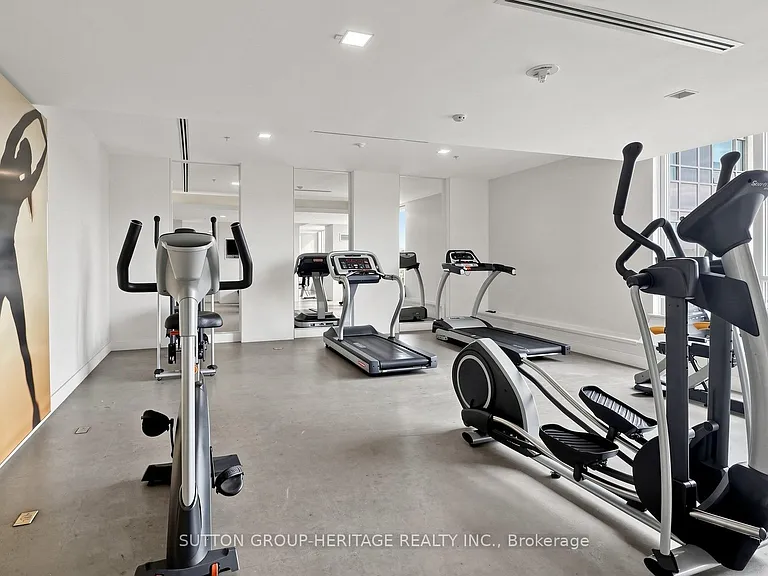 1215 Bayly St #506 — Photo 32