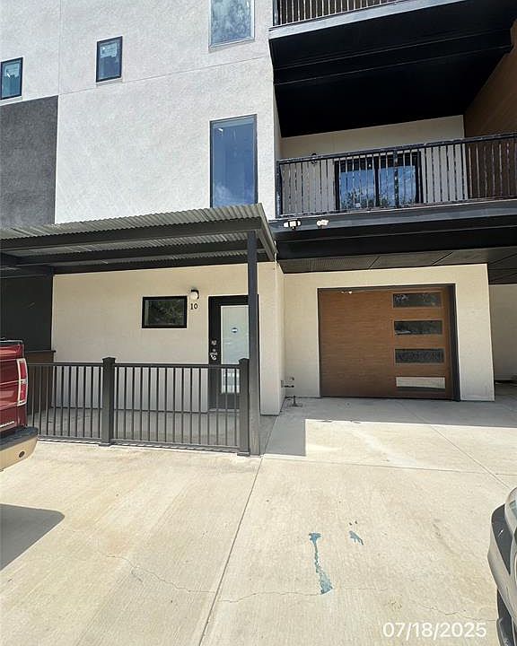 1st image of 715 Ogden St #102