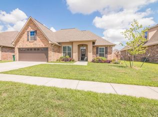 118 Arrowwood Rd, Youngsville, LA 70592